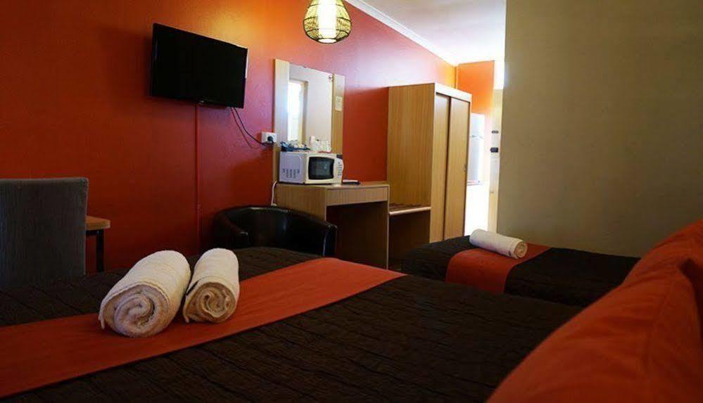 Colonial Motel Richmond Extérieur photo