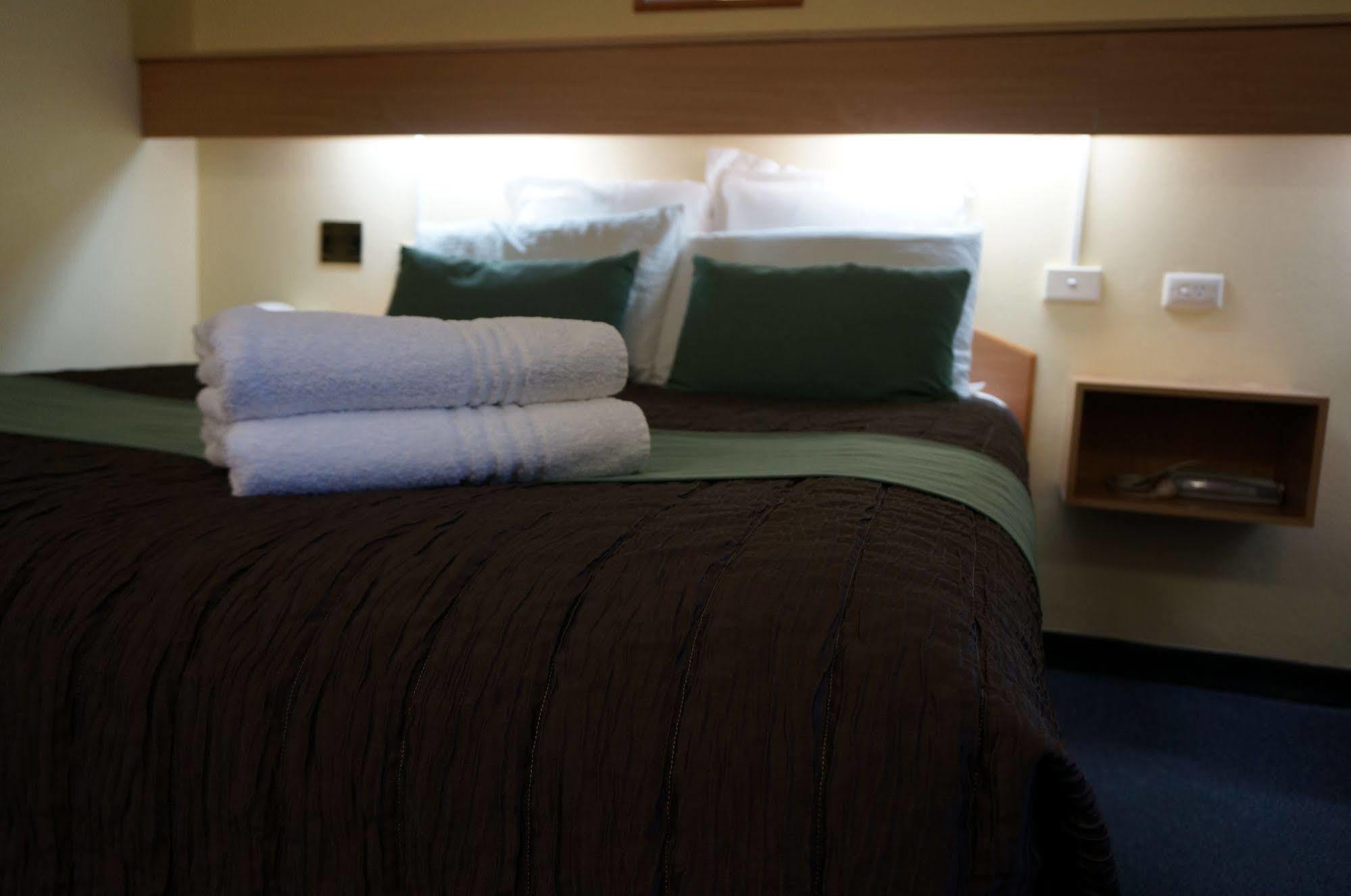 Colonial Motel Richmond Extérieur photo